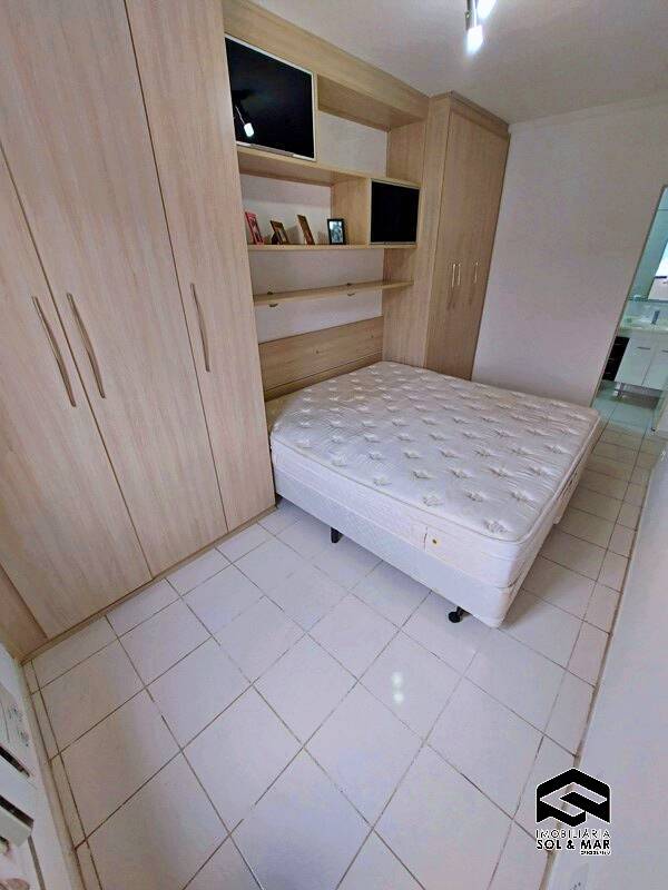 Apartamento à venda com 2 quartos, 75m² - Foto 17