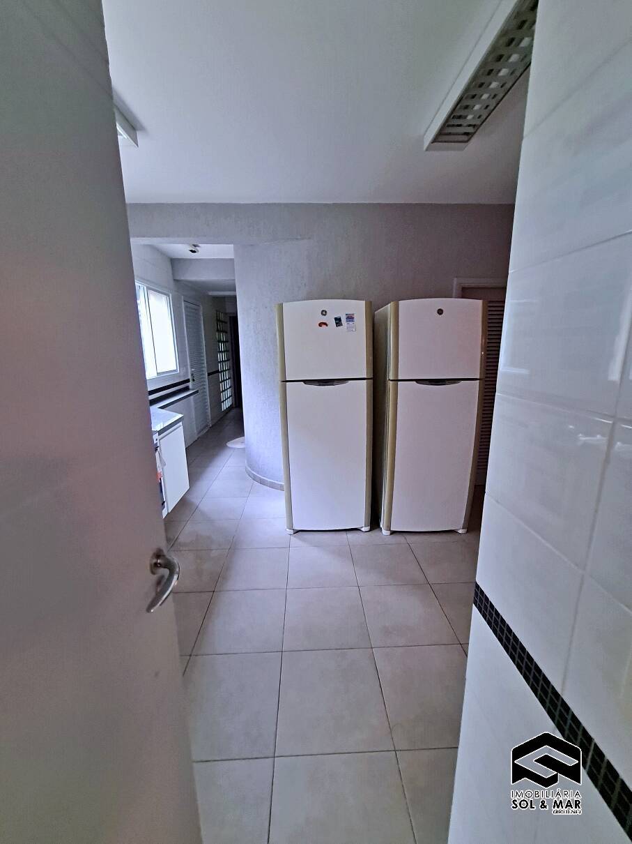 Casa à venda e aluguel com 5 quartos, 300m² - Foto 21