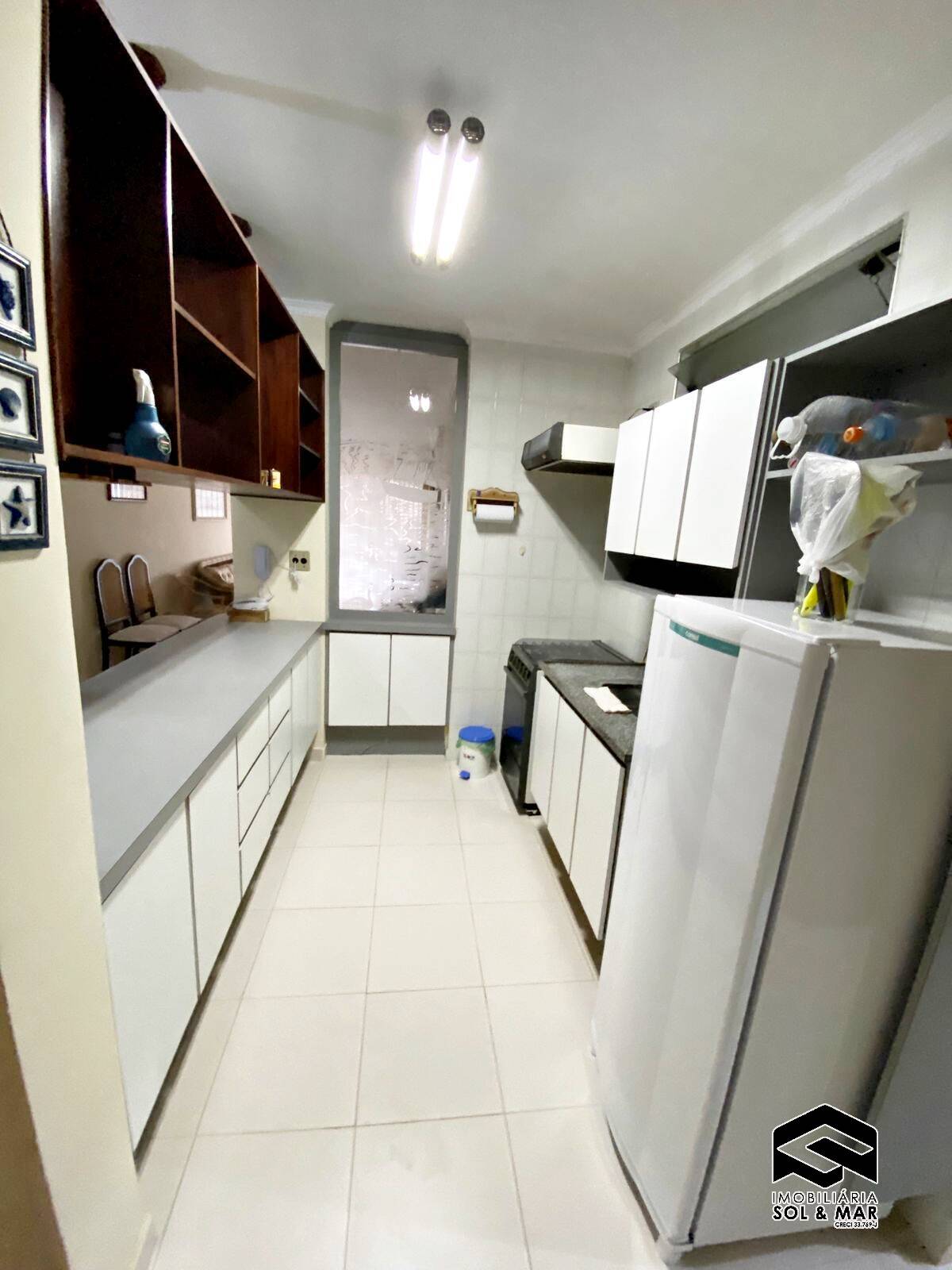 Apartamento à venda com 2 quartos, 70m² - Foto 6