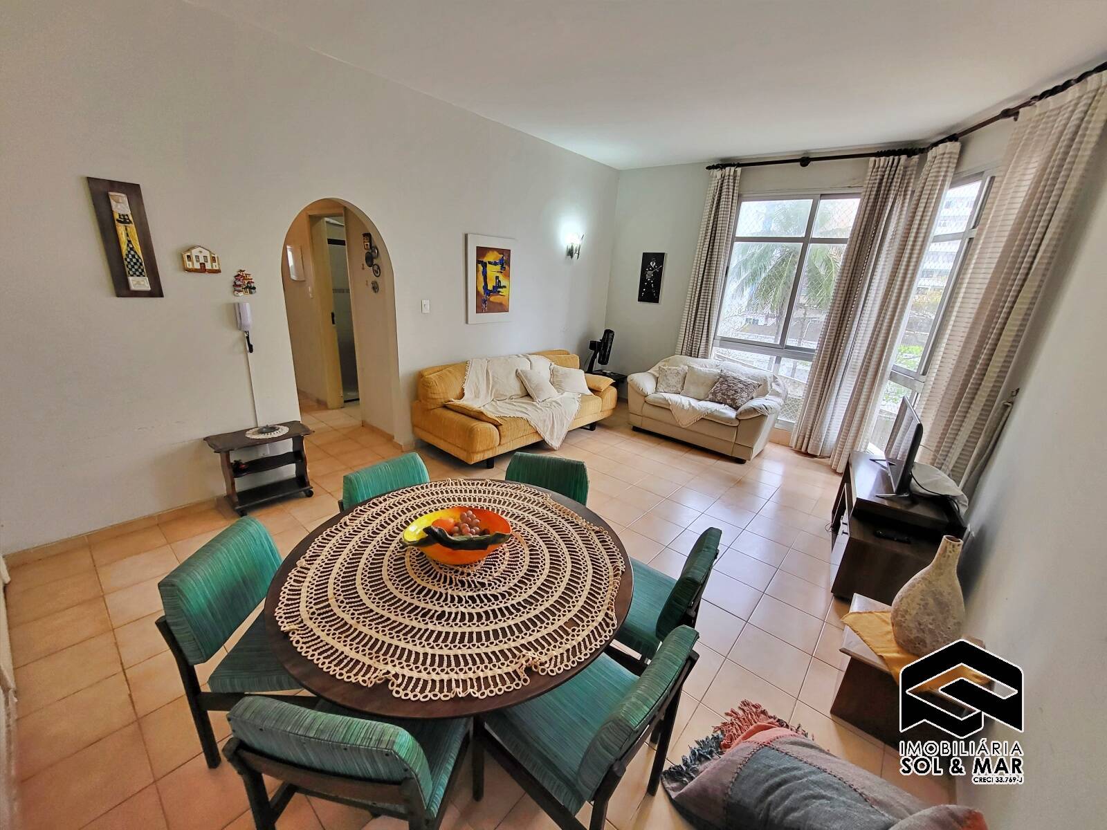 Apartamento à venda com 3 quartos, 90m² - Foto 2