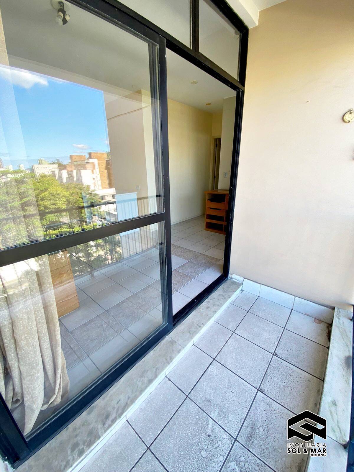 Apartamento à venda com 1 quarto, 45m² - Foto 6