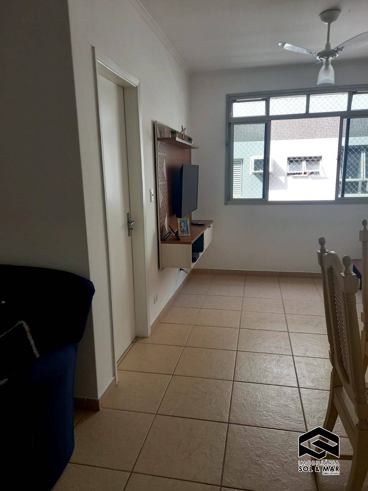 Apartamento à venda com 2 quartos, 70m² - Foto 3