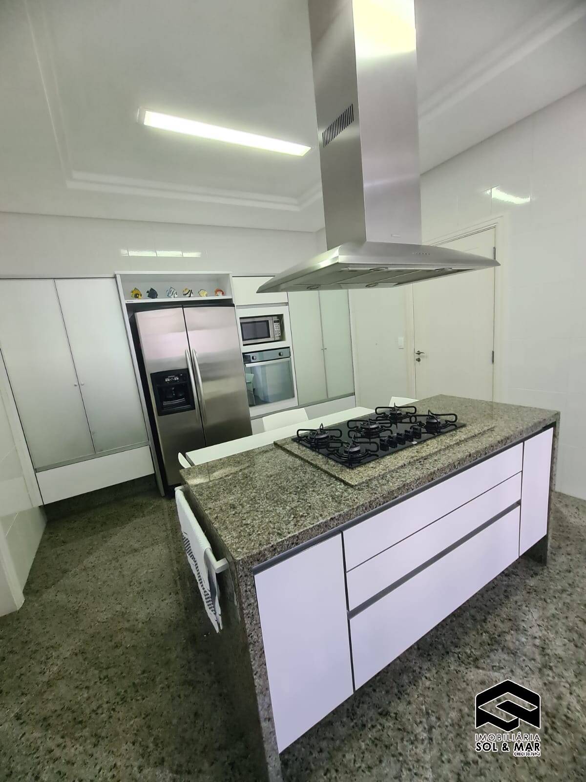 Casa para alugar com 5 quartos, 650m² - Foto 23