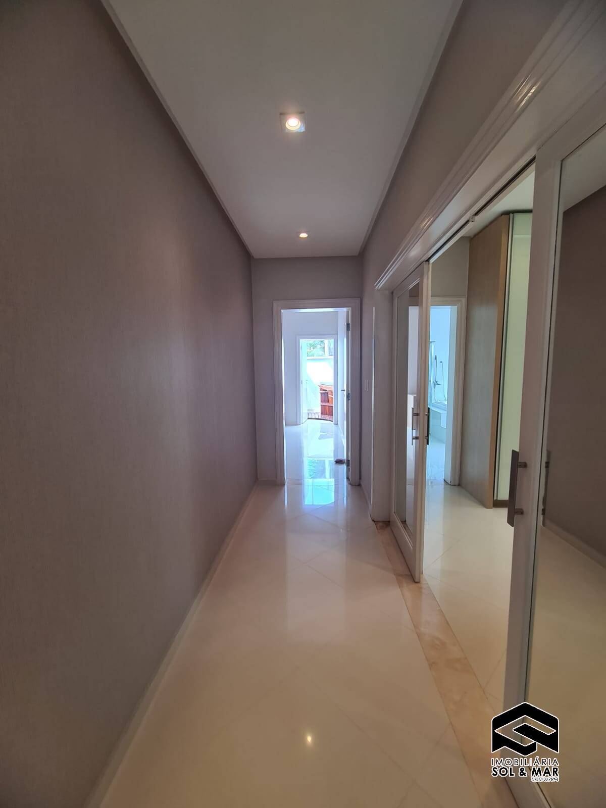 Casa para alugar com 5 quartos, 650m² - Foto 48