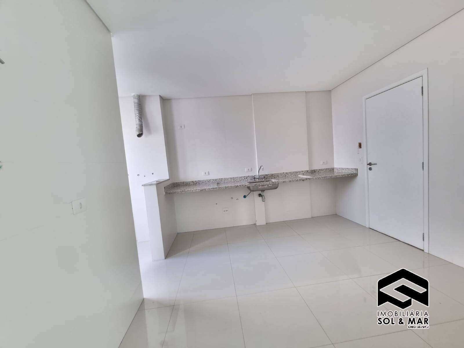 Apartamento à venda com 4 quartos, 175m² - Foto 22