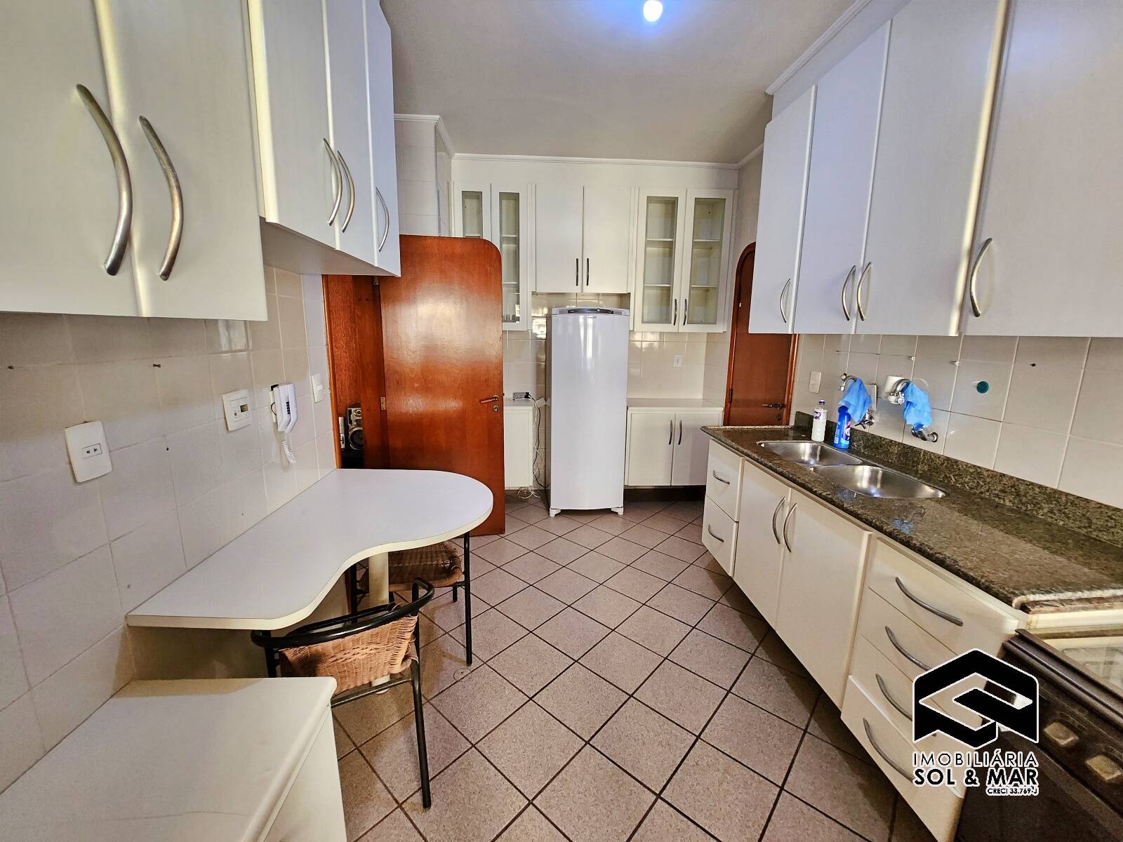 Apartamento à venda e aluguel com 3 quartos, 150m² - Foto 18