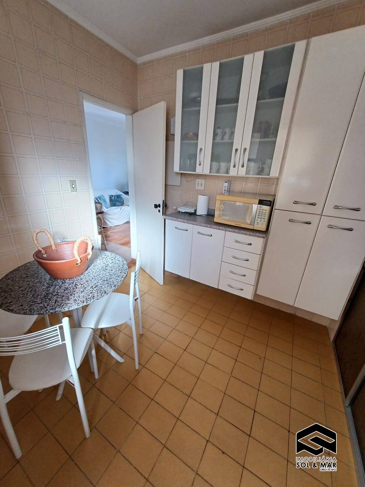 Apartamento à venda com 2 quartos, 70m² - Foto 17