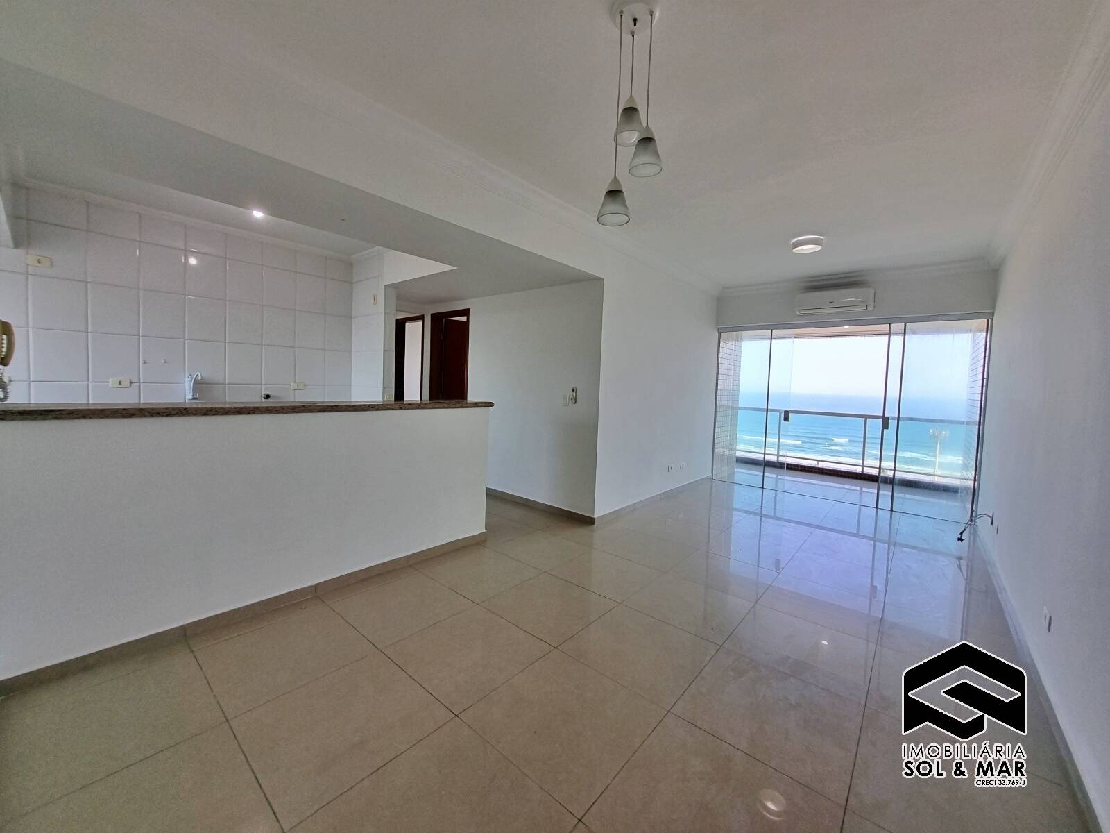 Apartamento à venda com 3 quartos, 96m² - Foto 1