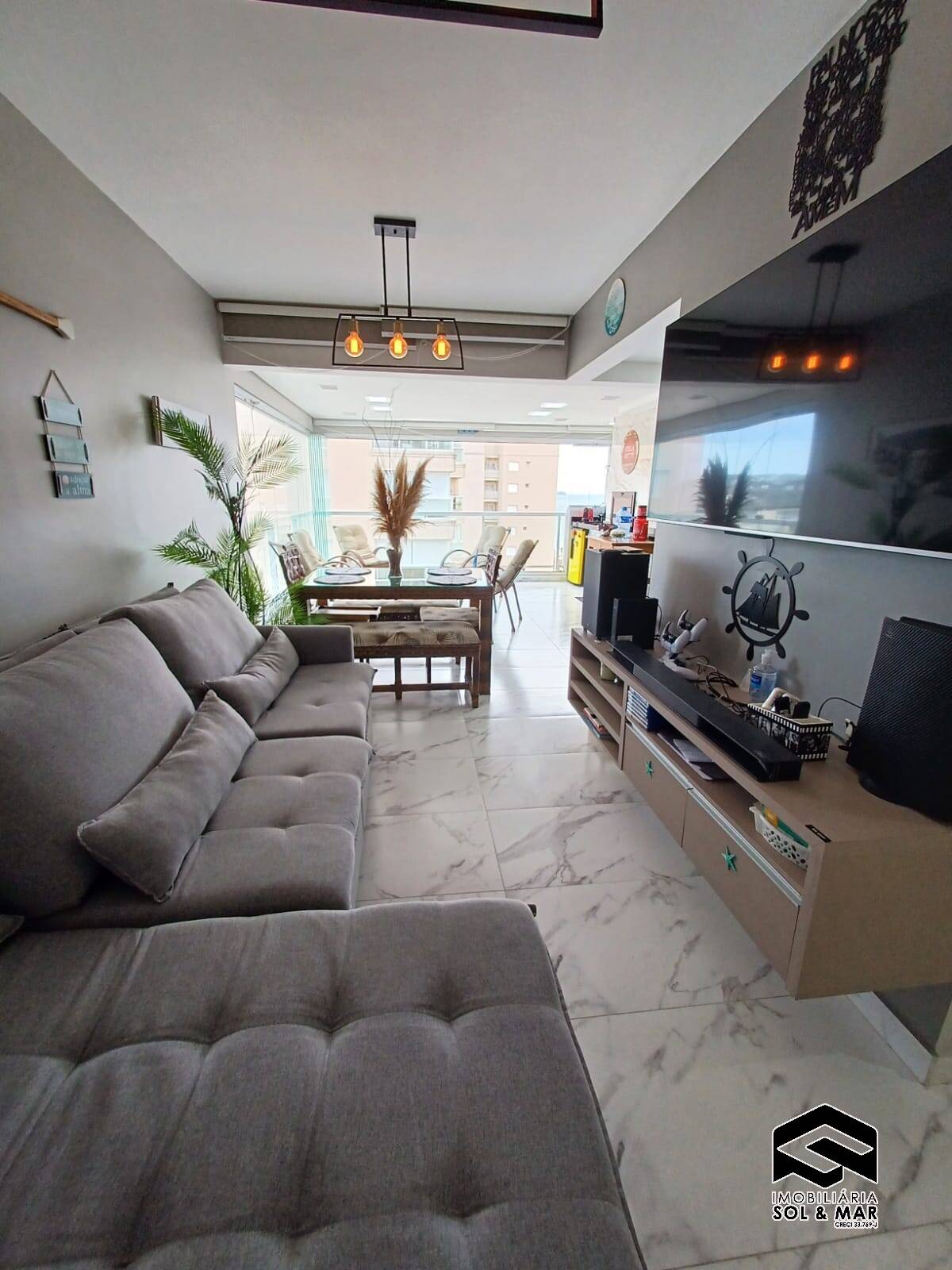 Apartamento à venda com 2 quartos, 70m² - Foto 1