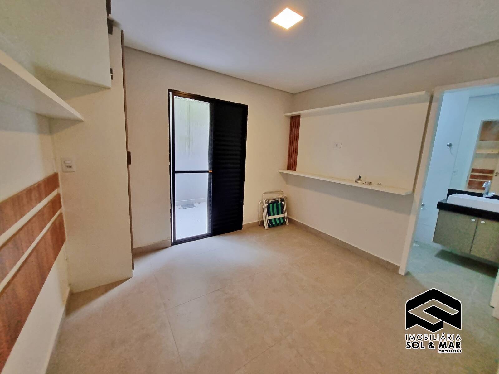 Apartamento à venda com 3 quartos, 140m² - Foto 4