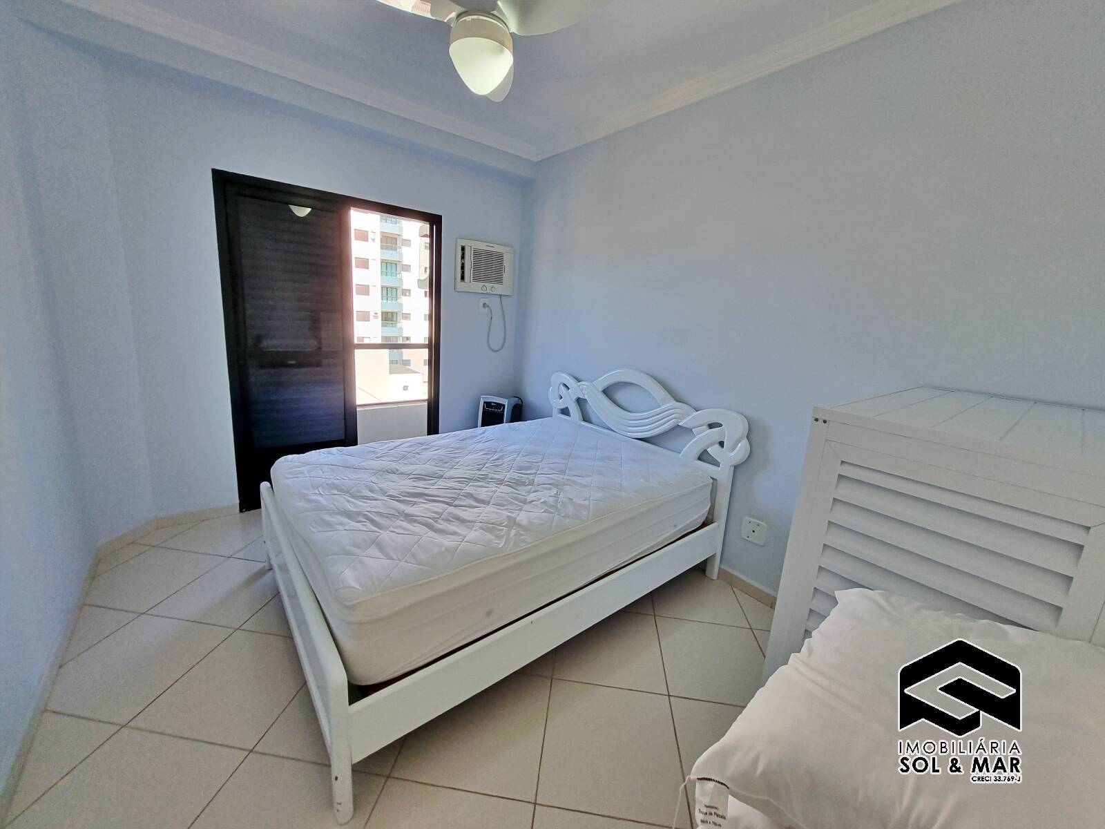 Apartamento à venda com 2 quartos, 75m² - Foto 11