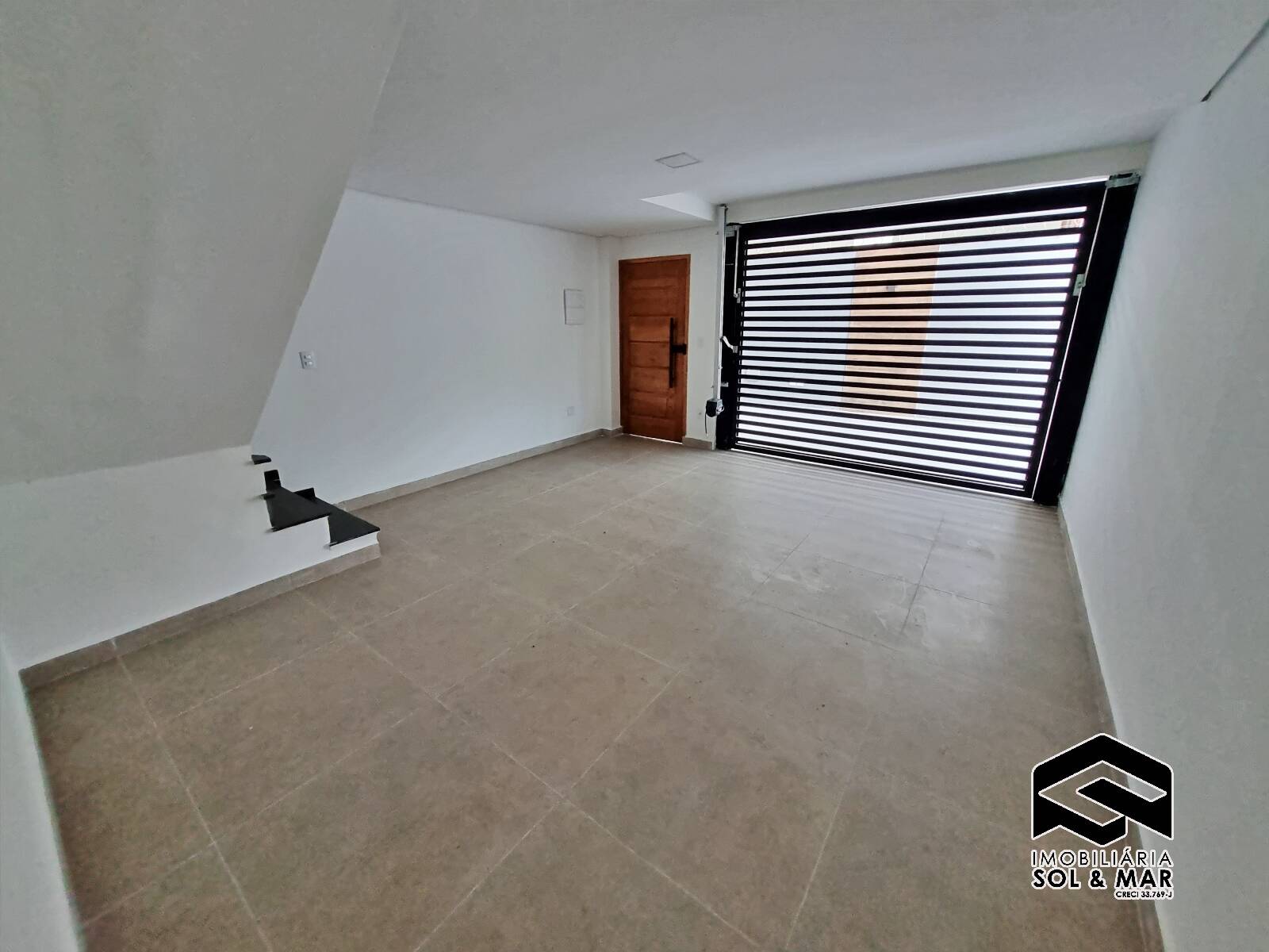 Casa à venda com 3 quartos, 140m² - Foto 1