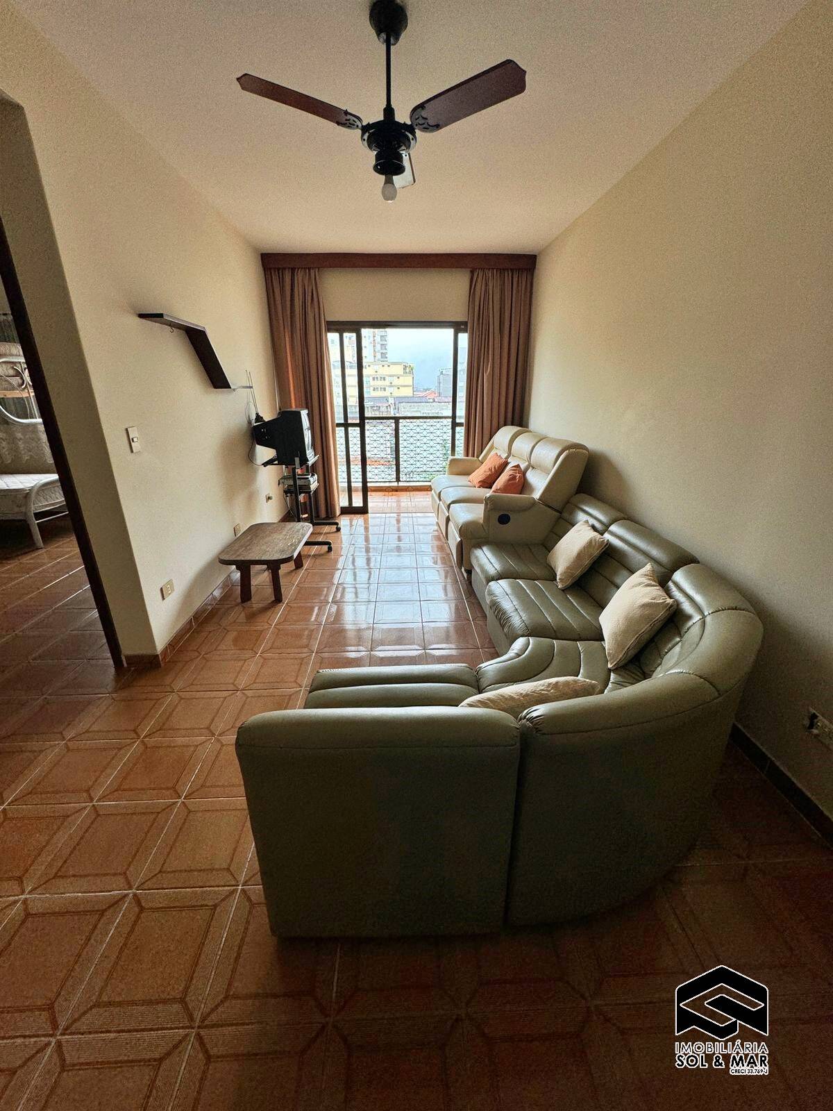 Apartamento à venda com 2 quartos, 76m² - Foto 2