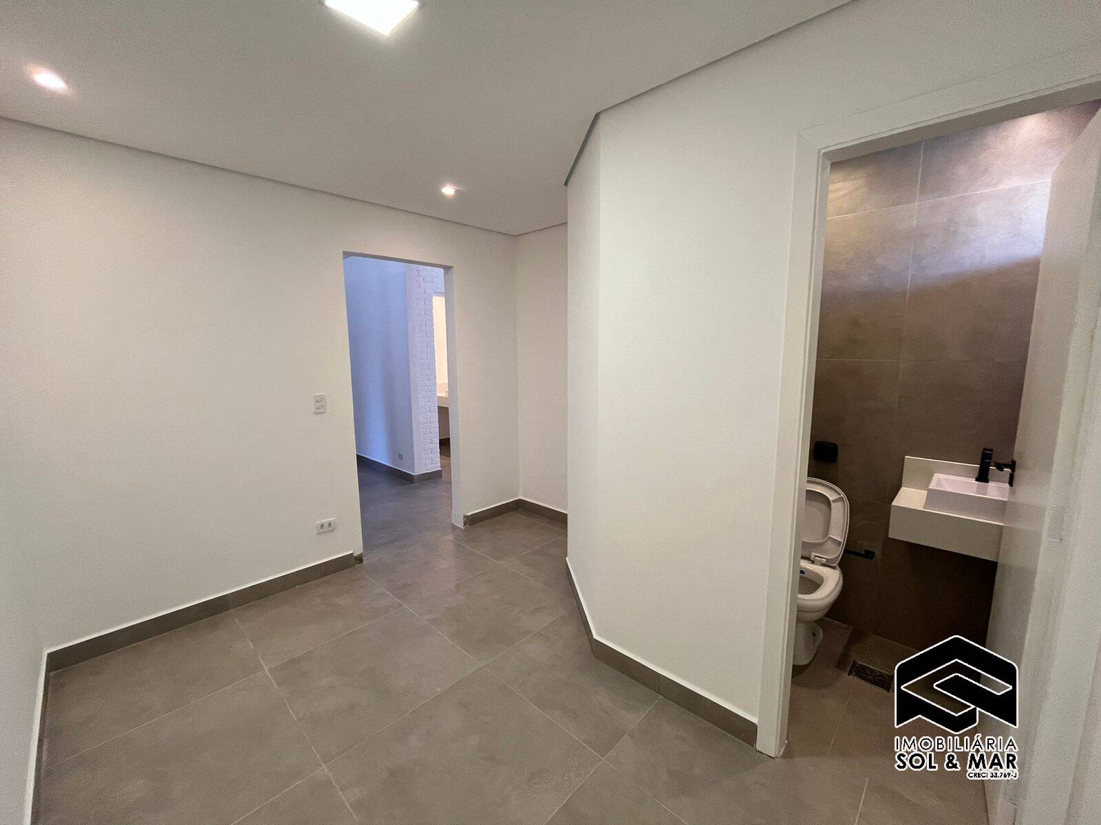 Casa à venda com 4 quartos, 320m² - Foto 18