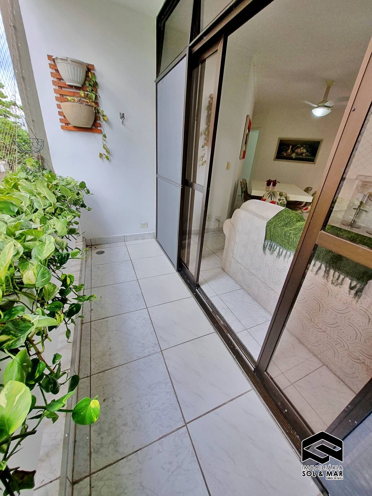 Apartamento à venda com 3 quartos, 96m² - Foto 4