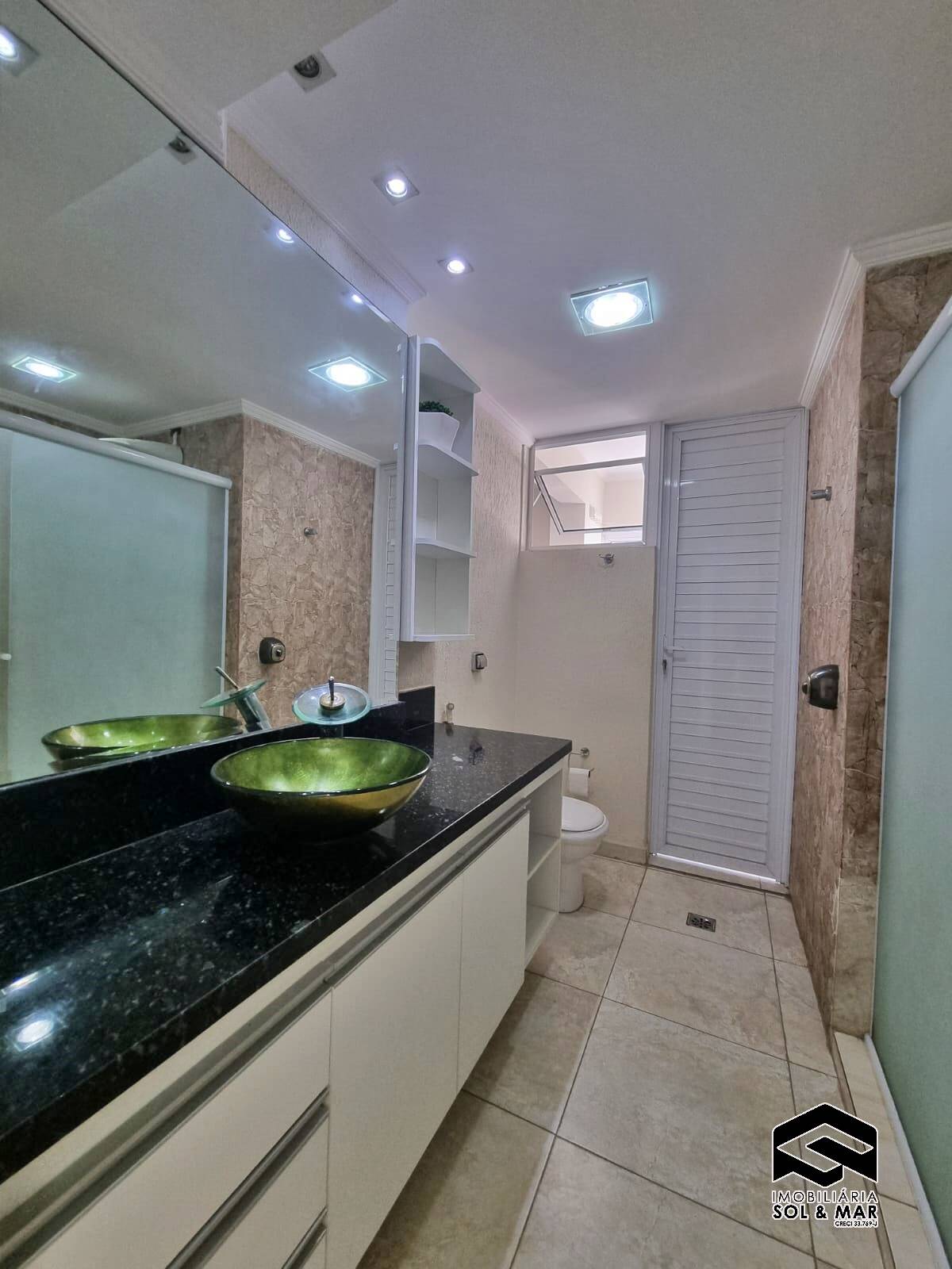 Apartamento à venda com 3 quartos, 121m² - Foto 9