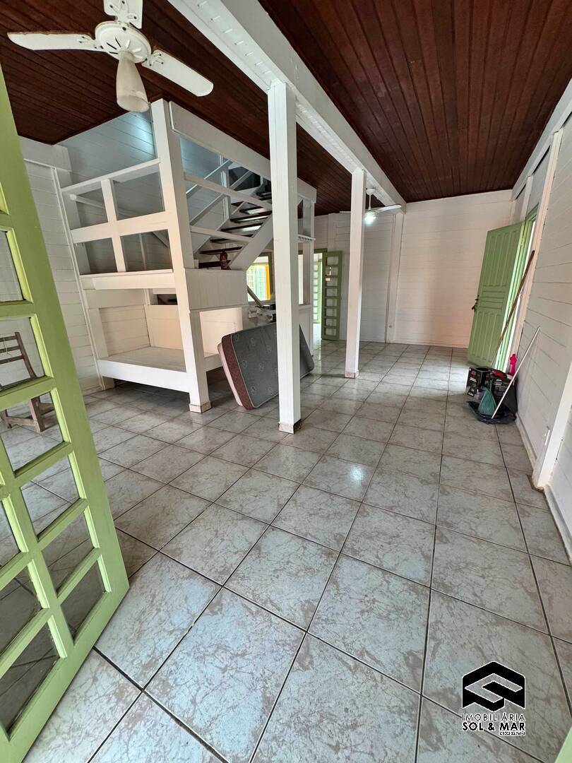 Casa à venda e aluguel com 3 quartos, 200m² - Foto 8