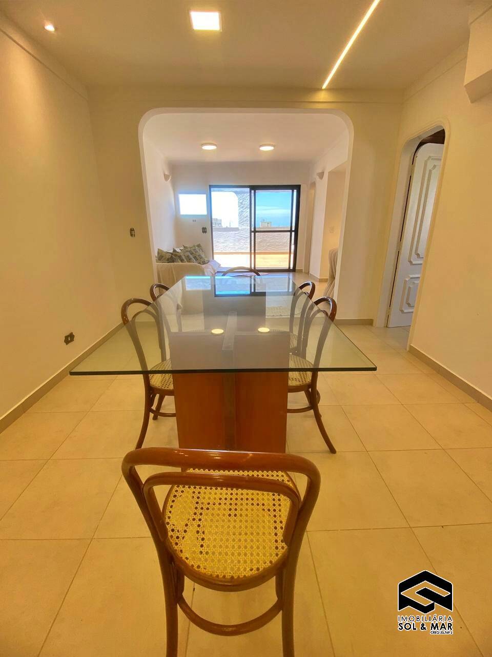 Apartamento à venda com 3 quartos, 225m² - Foto 5