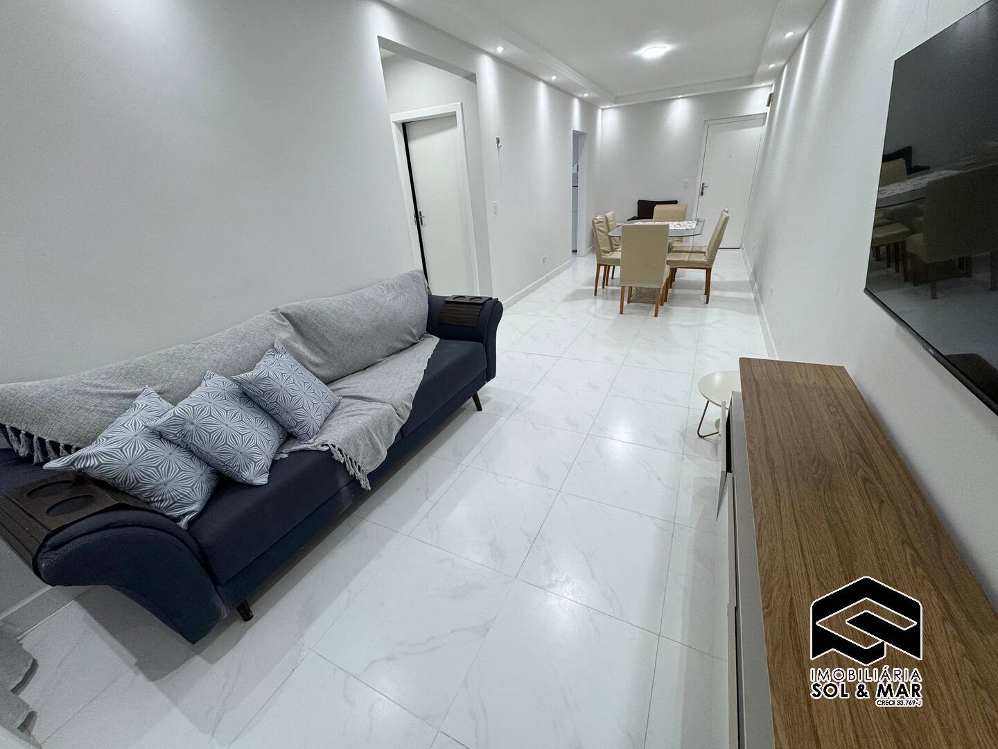 Apartamento à venda com 2 quartos, 75m² - Foto 5