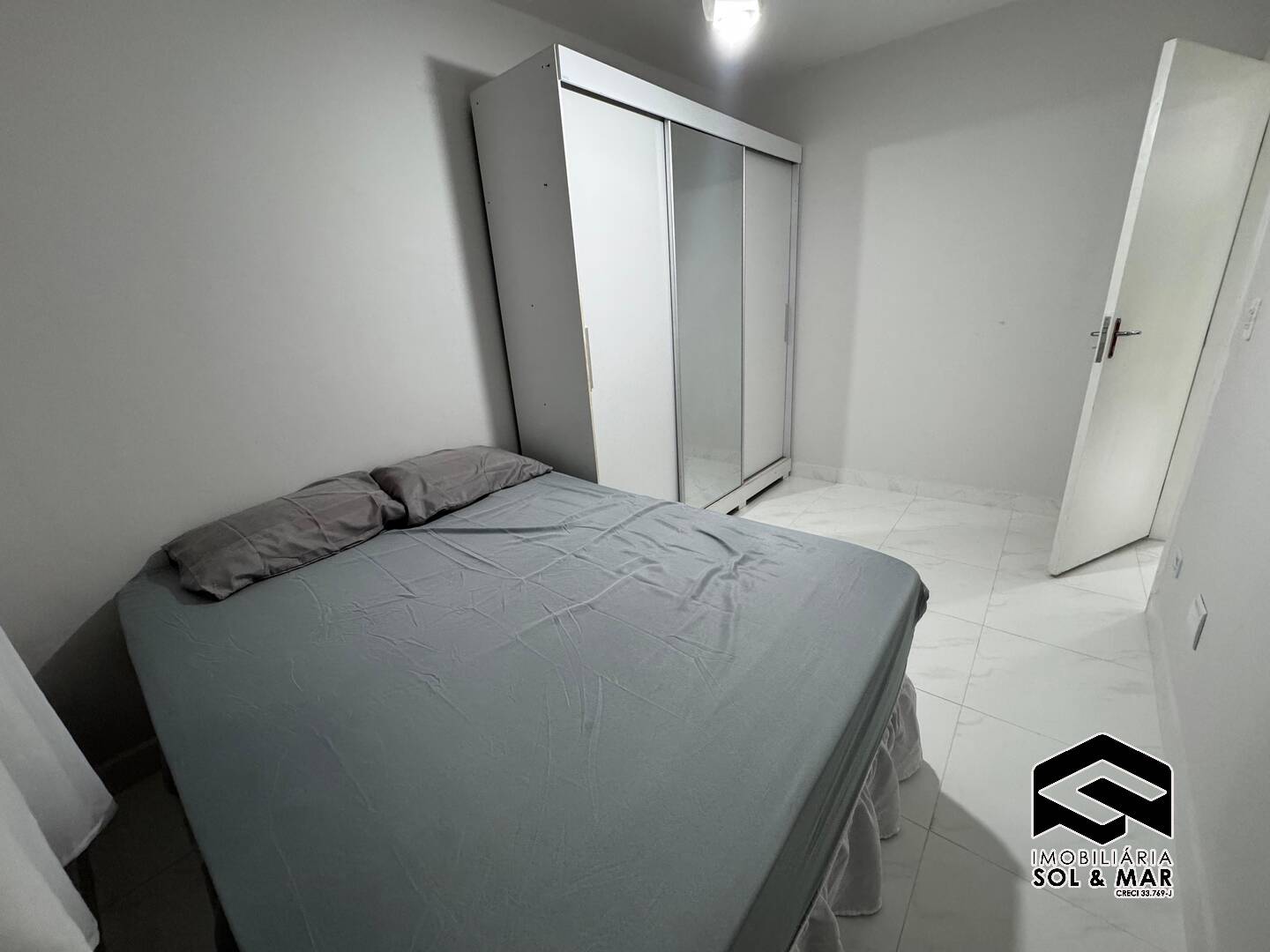 Apartamento à venda com 2 quartos, 75m² - Foto 9