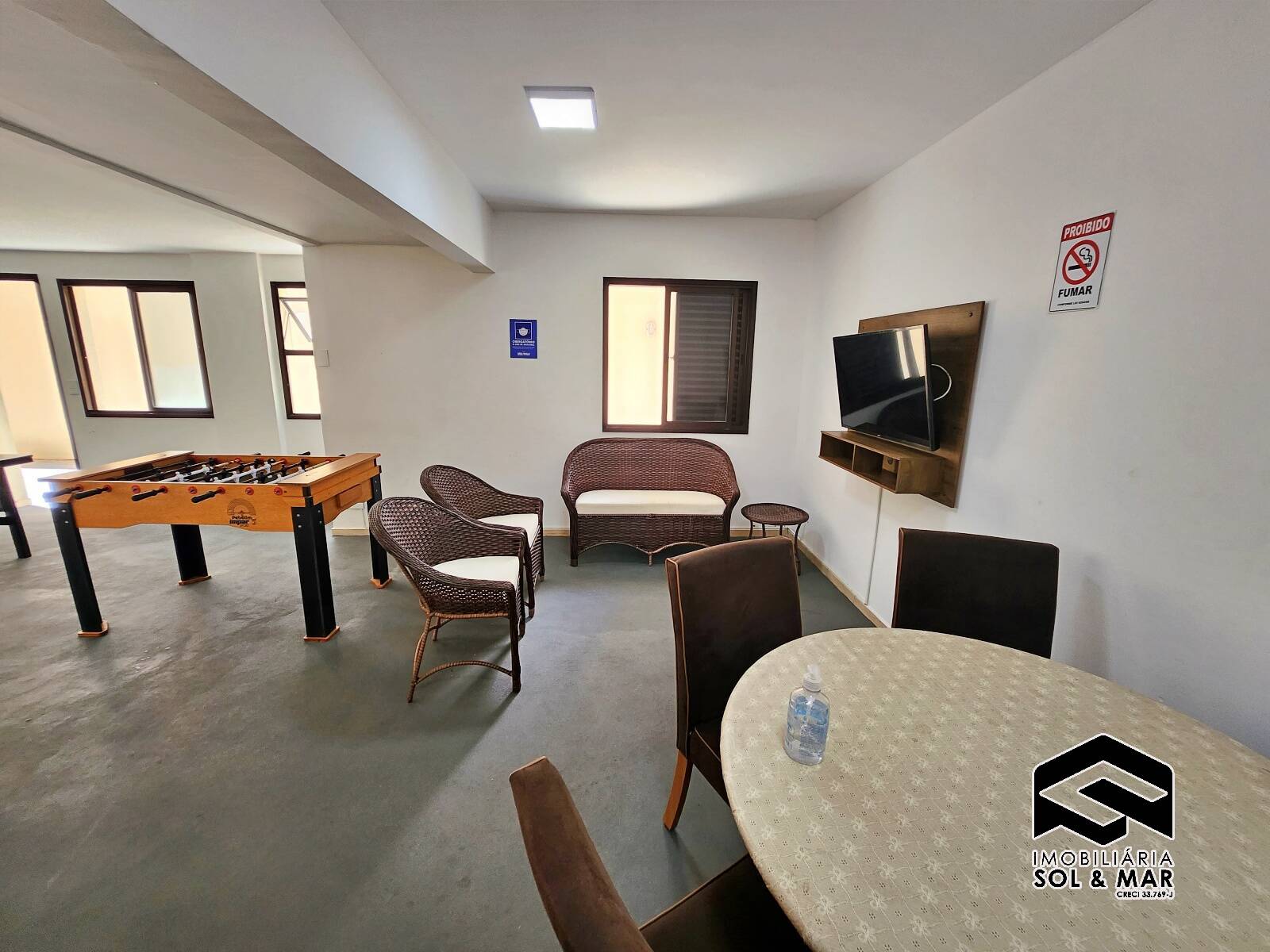 Apartamento à venda com 2 quartos, 65m² - Foto 17