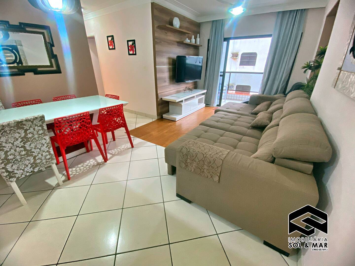 Apartamento à venda com 3 quartos, 90m² - Foto 2