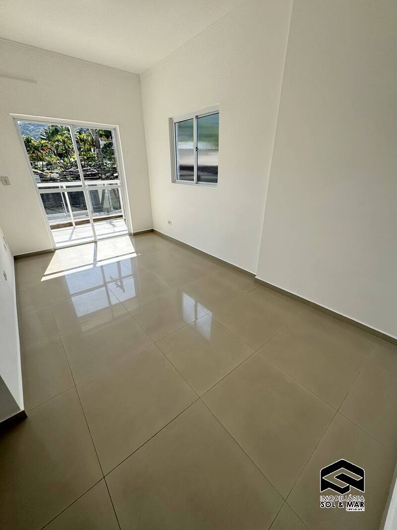 Casa à venda com 3 quartos, 75m² - Foto 6