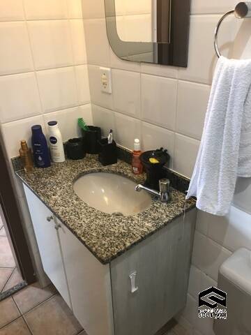 Apartamento à venda com 2 quartos, 75m² - Foto 13